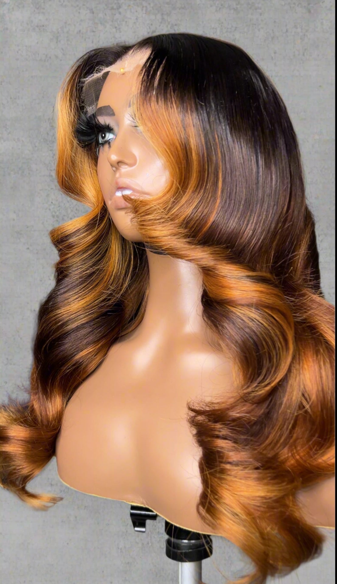 20”Brown Ombre & Highlights (Middle Part)